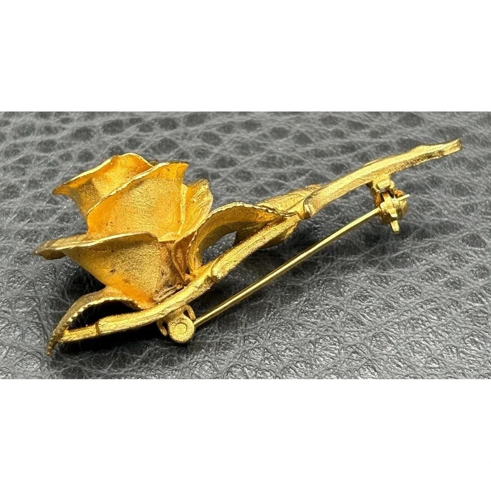 Vintage 3D Rose Flower Prong Set Cubic Zirconia Stone Brooch Pin